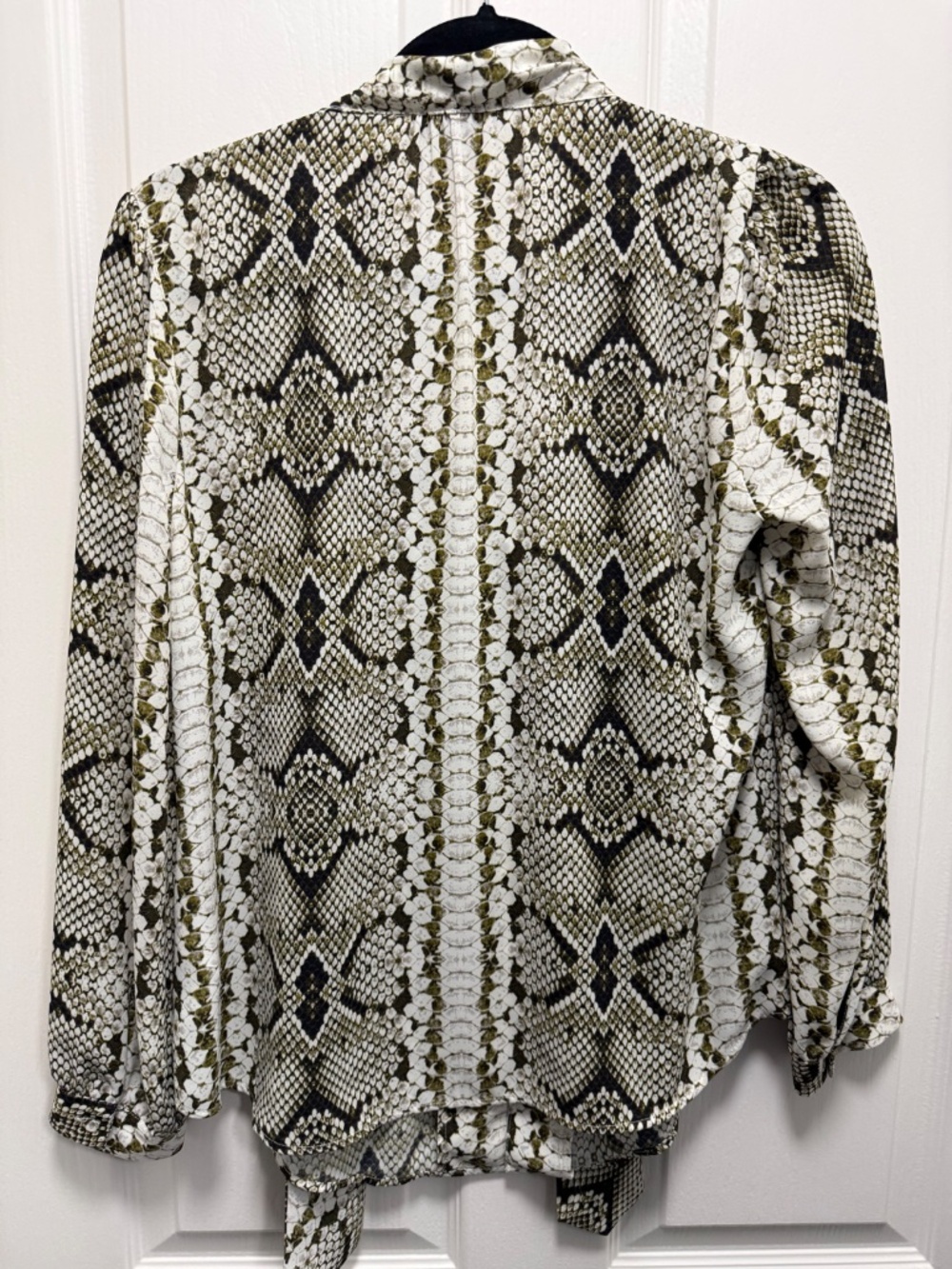 J Crew Long Sleeve Python Print Blouse- Size 4 - Picture 5 of 6